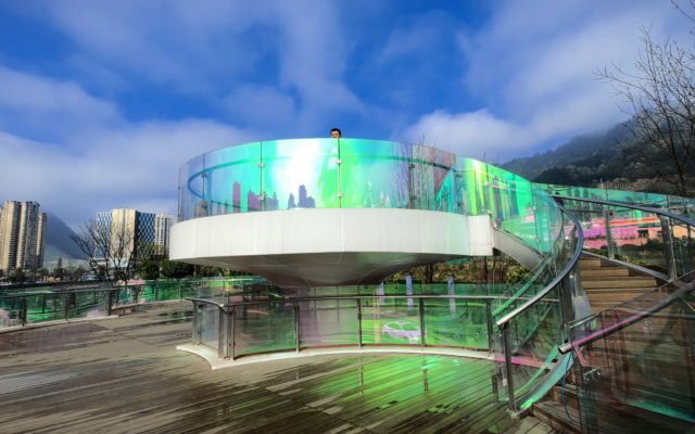 Dichroic Glass for railing